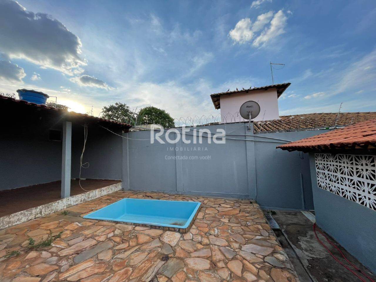 Casa à venda, 3 quartos em Uberlândia no bairro Jaraguá no valor de R$ 400.000,00 - Rotina Imobiliária: 