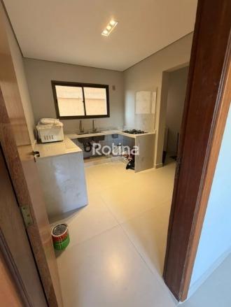 Apartamento para alugar, 3 quartos em Uberlândia no bairro Santa Mônica no valor de R$ 3.800,00 - Rotina Imobiliária: 