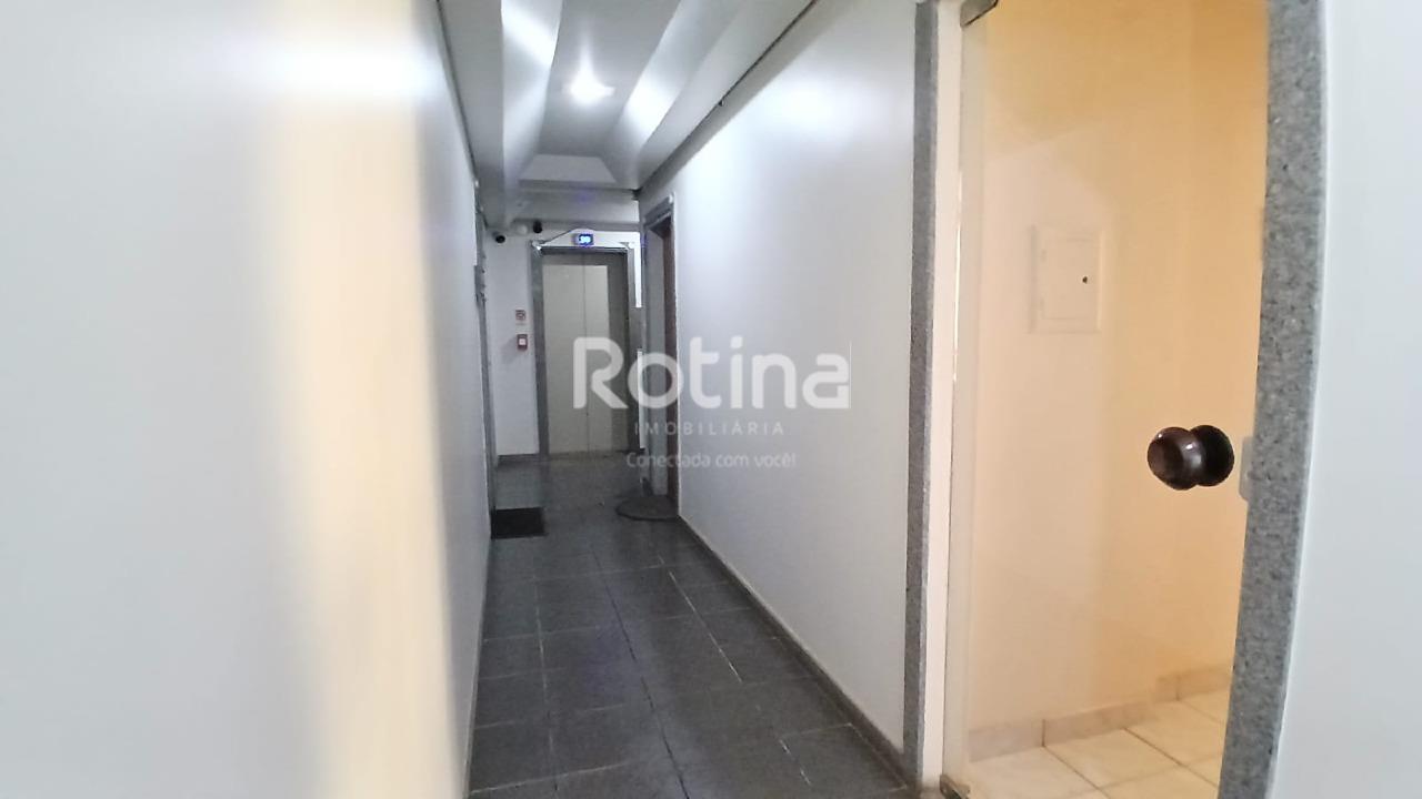 Sala para alugar, em Uberlândia no bairro Centro no valor de R$ 1.500,00 - Rotina Imobiliária: 