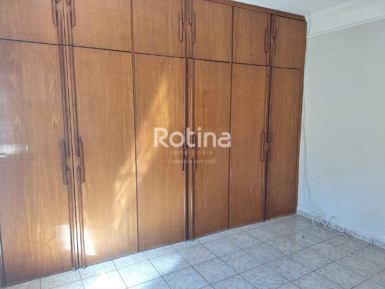 Casa à venda, 4 quartos em Uberlândia no bairro Nossa Senhora Aparecida no valor de R$ 650.000,00 - Rotina Imobiliária: 