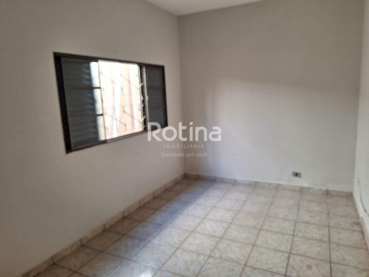 Casa à venda, 4 quartos em Uberlândia no bairro Nossa Senhora Aparecida no valor de R$ 650.000,00 - Rotina Imobiliária: 