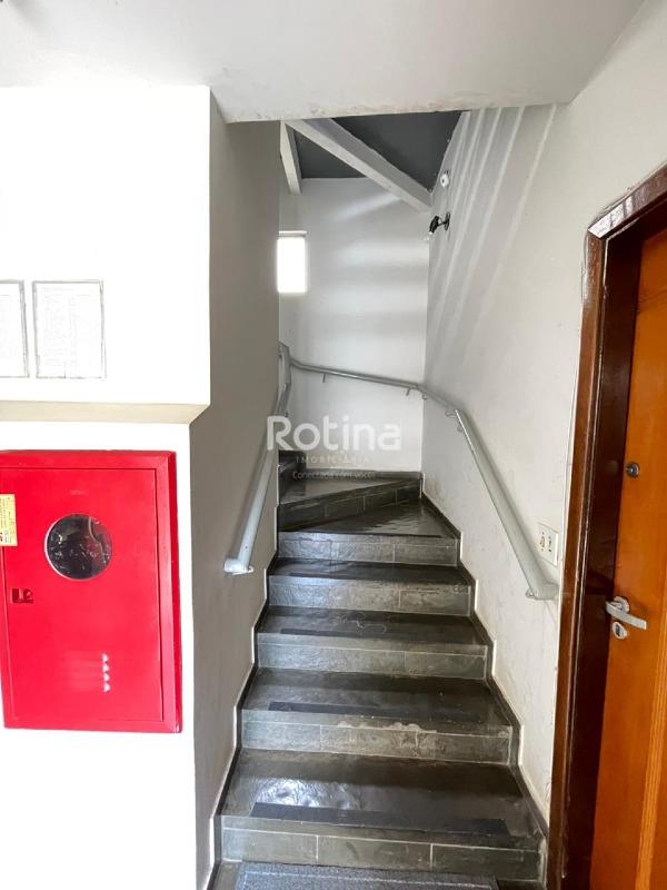 Apartamento à venda, 3 quartos em Uberlândia no bairro Brasil no valor de R$ 240.000,00 - Rotina Imobiliária: 