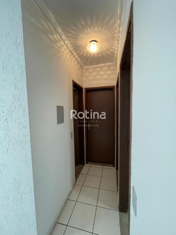 Apartamento à venda, 3 quartos em Uberlândia no bairro Brasil no valor de R$ 240.000,00 - Rotina Imobiliária: 