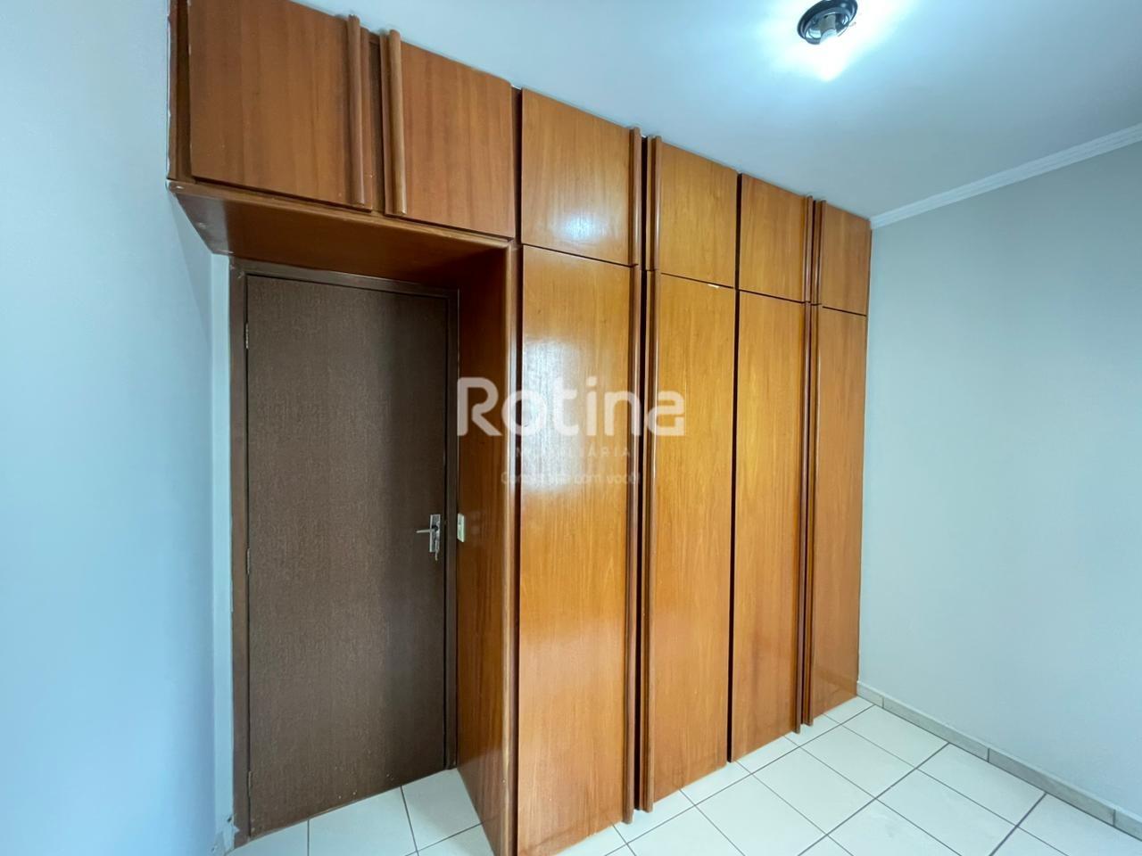 Apartamento à venda, 3 quartos em Uberlândia no bairro Brasil no valor de R$ 240.000,00 - Rotina Imobiliária: 