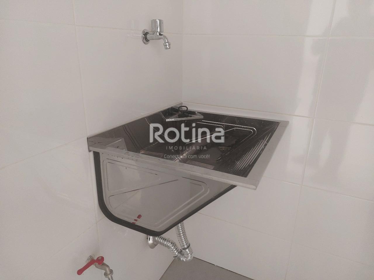 Galpão para alugar, em Uberlândia no bairro Marta Helena no valor de R$ 12.000,00 - Rotina Imobiliária: 