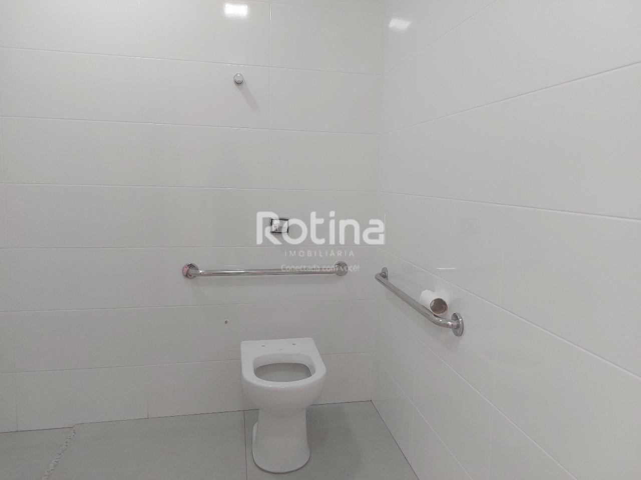 Galpão para alugar, em Uberlândia no bairro Marta Helena no valor de R$ 12.000,00 - Rotina Imobiliária: 