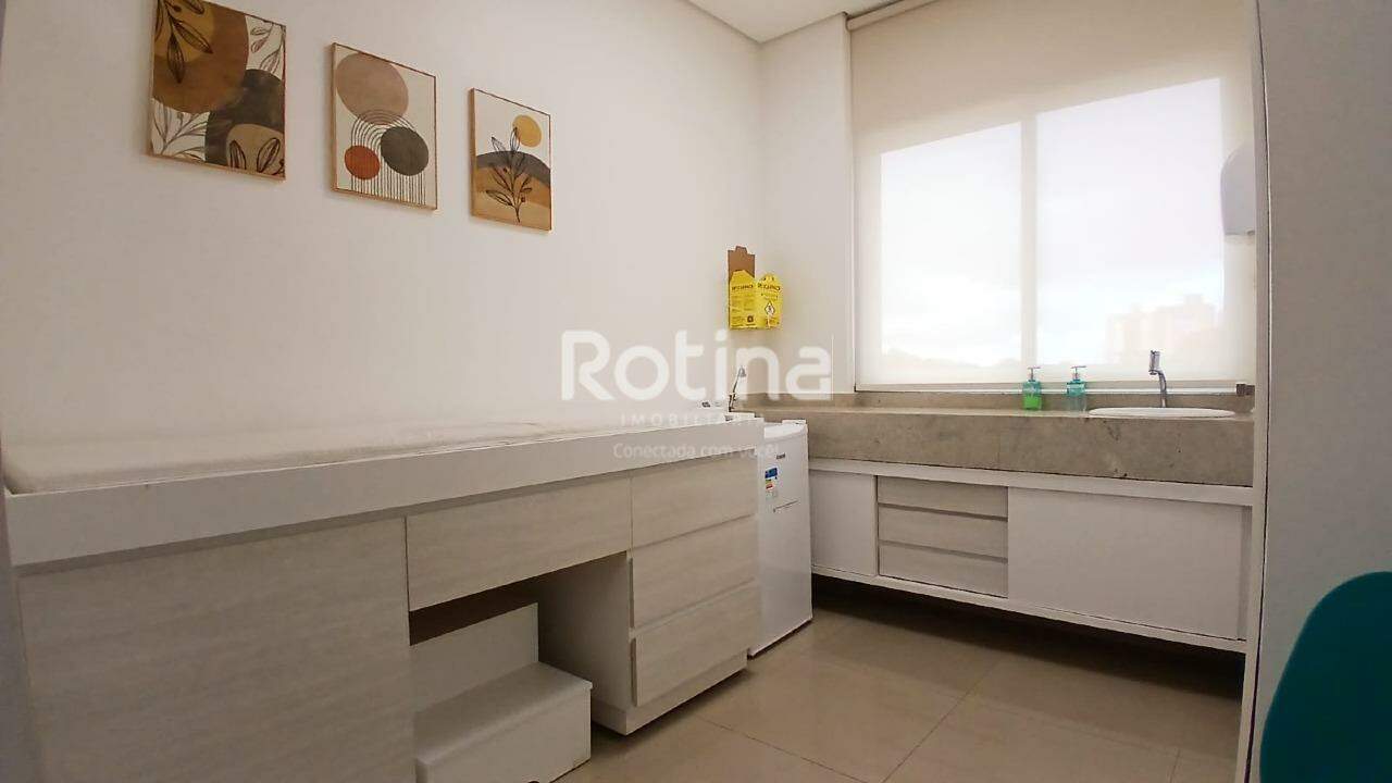 Sala à venda, em Uberlândia no bairro Santa Mônica no valor de R$ 250.000,00 - Rotina Imobiliária: 