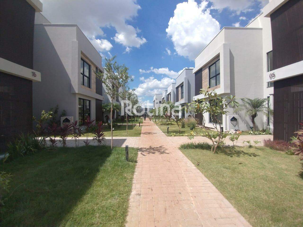 Casa Condomínio Fechado para alugar, 3 quartos em Uberlândia no bairro Jardim Inconfidência no valor de R$ 10.000,00 - Rotina Imobiliária: 