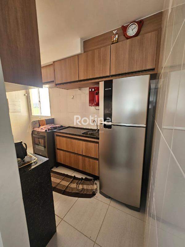 Apartamento para alugar, 2 quartos em Uberlândia no bairro Grand Ville no valor de R$ 1.200,00 - Rotina Imobiliária: 
