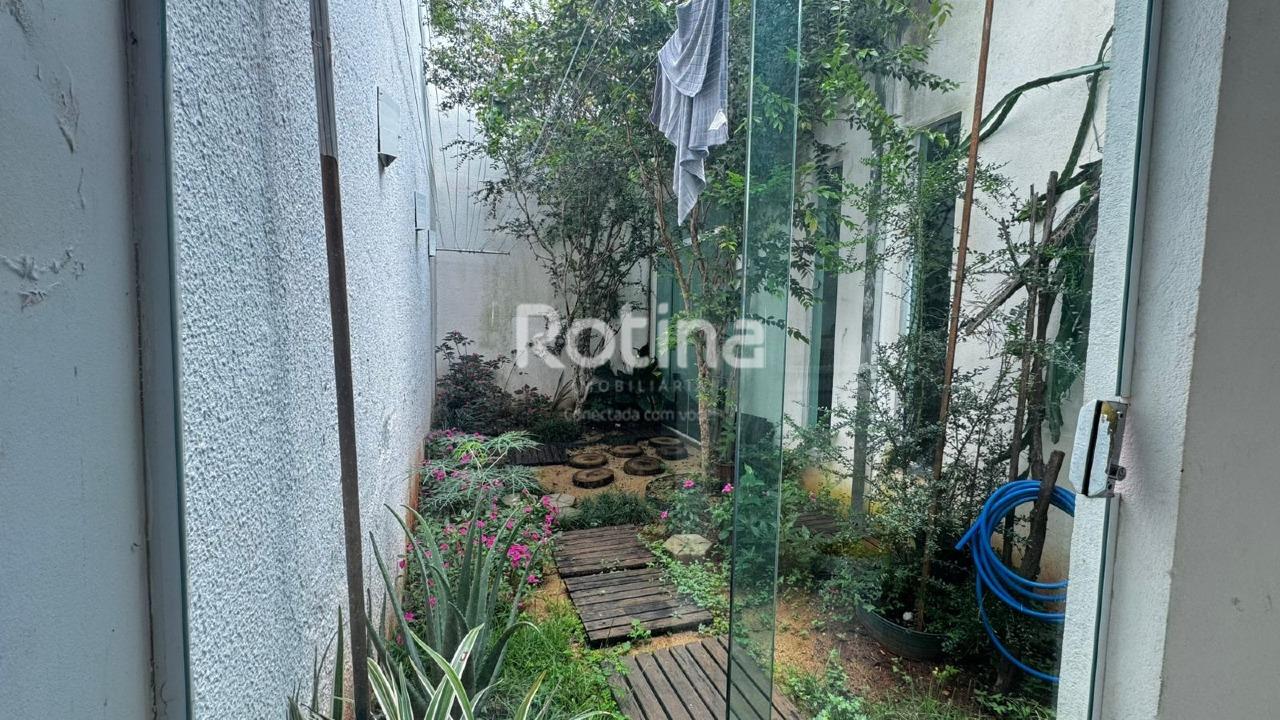 Casa à venda, em Uberlândia no bairro Cidade Jardim no valor de R$ 850.000,00 - Rotina Imobiliária: 