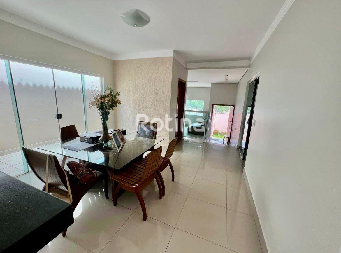 Casa à venda, 3 quartos em Uberlândia no bairro Cidade Jardim no valor de R$ 1.300.000,00 - Rotina Imobiliária: 