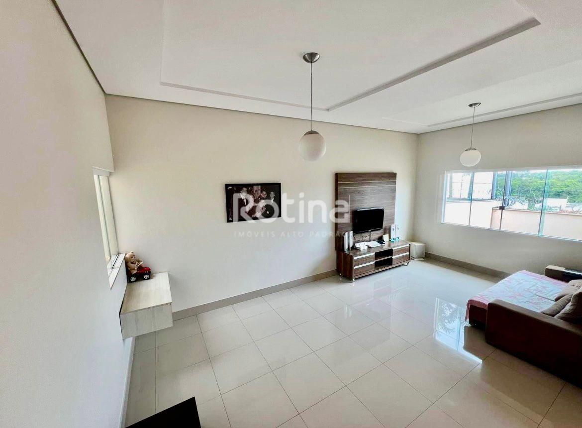 Casa à venda, 3 quartos em Uberlândia no bairro Cidade Jardim no valor de R$ 1.300.000,00 - Rotina Imobiliária: 