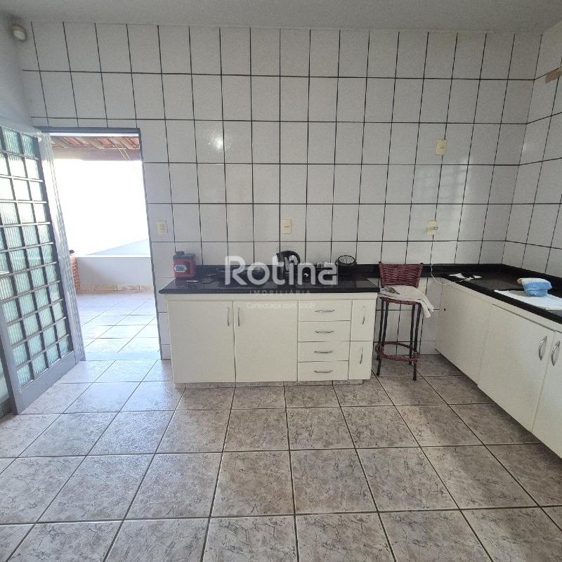 Casa à venda, 3 quartos em Uberlândia no bairro Segismundo Pereira no valor de R$ 530.000,00 - Rotina Imobiliária: 