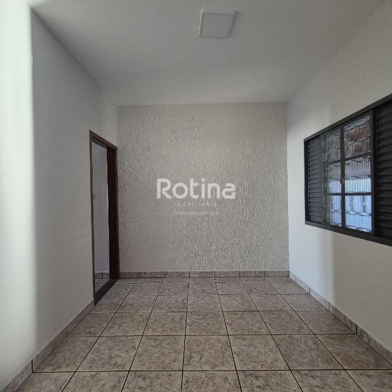 Casa à venda, 3 quartos em Uberlândia no bairro Segismundo Pereira no valor de R$ 530.000,00 - Rotina Imobiliária: 