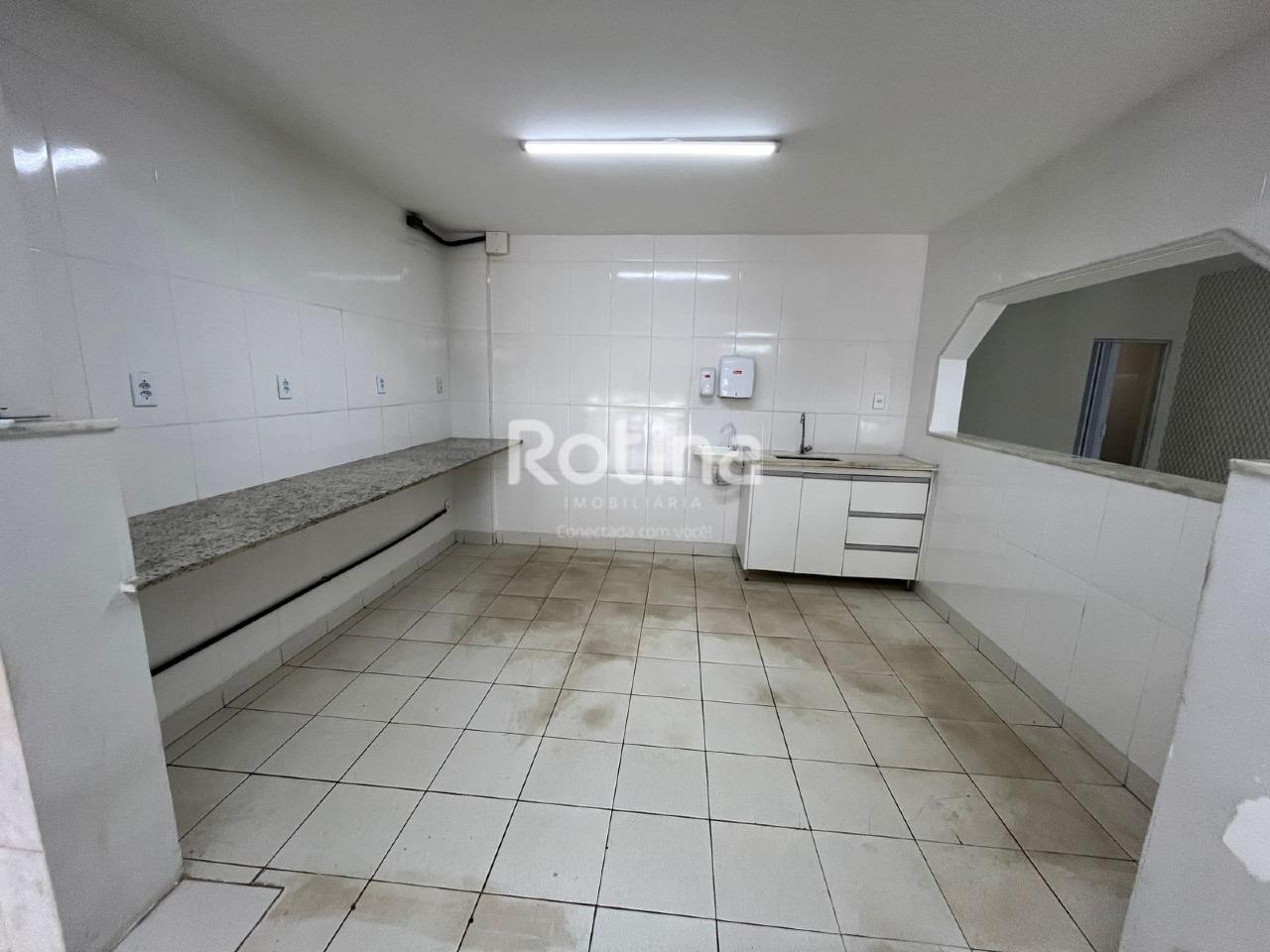 Comercial para alugar, em Uberlândia no bairro Nossa Senhora das Graças no valor de R$ 3.000,00 - Rotina Imobiliária: 