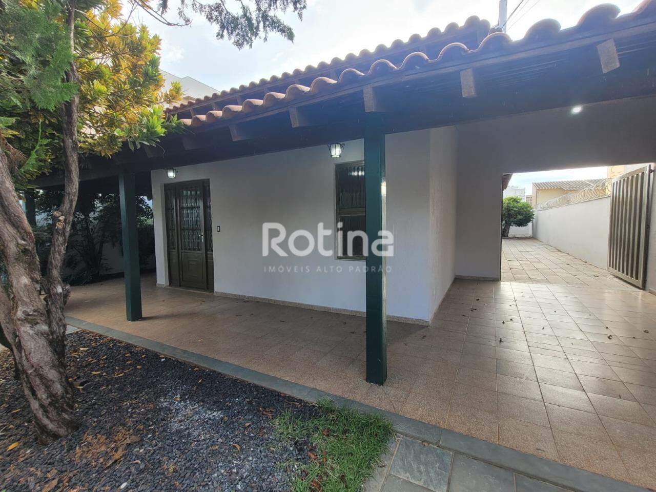 Casa à venda, 3 quartos em Uberlândia no bairro Santa Mônica no valor de R$ 790.000,00 - Rotina Imobiliária: 