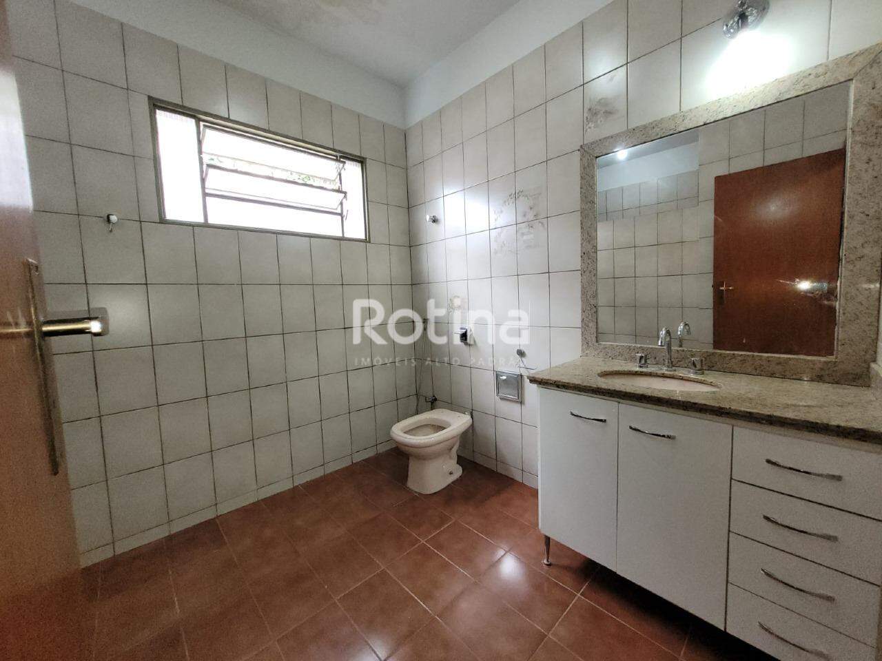 Casa à venda, 3 quartos em Uberlândia no bairro Santa Mônica no valor de R$ 790.000,00 - Rotina Imobiliária: 