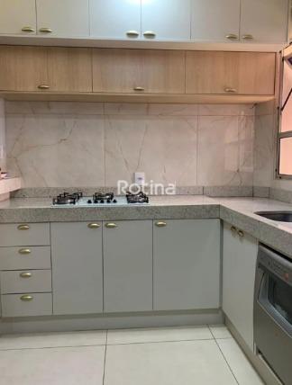 Apartamento para alugar, 3 quartos em Uberlândia no bairro Copacabana no valor de R$ 2.500,00 - Rotina Imobiliária: 