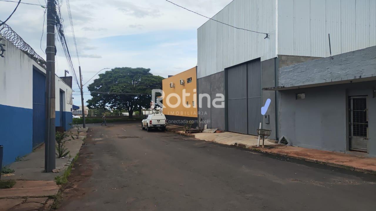 Galpão à venda, em Uberlândia no bairro Custódio Pereira no valor de R$ 1.200.000,00 - Rotina Imobiliária: 