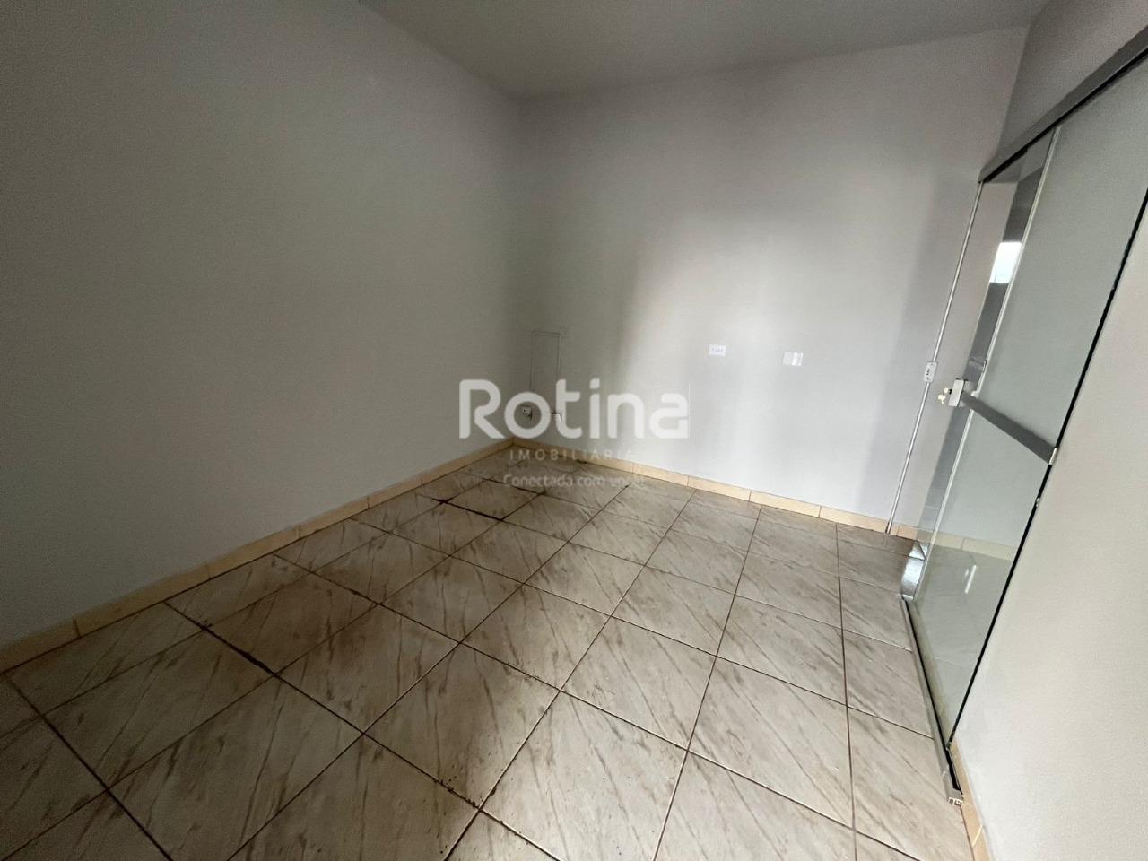 Comercial para alugar, em Uberlândia no bairro Umuarama no valor de R$ 4.000,00 - Rotina Imobiliária: 