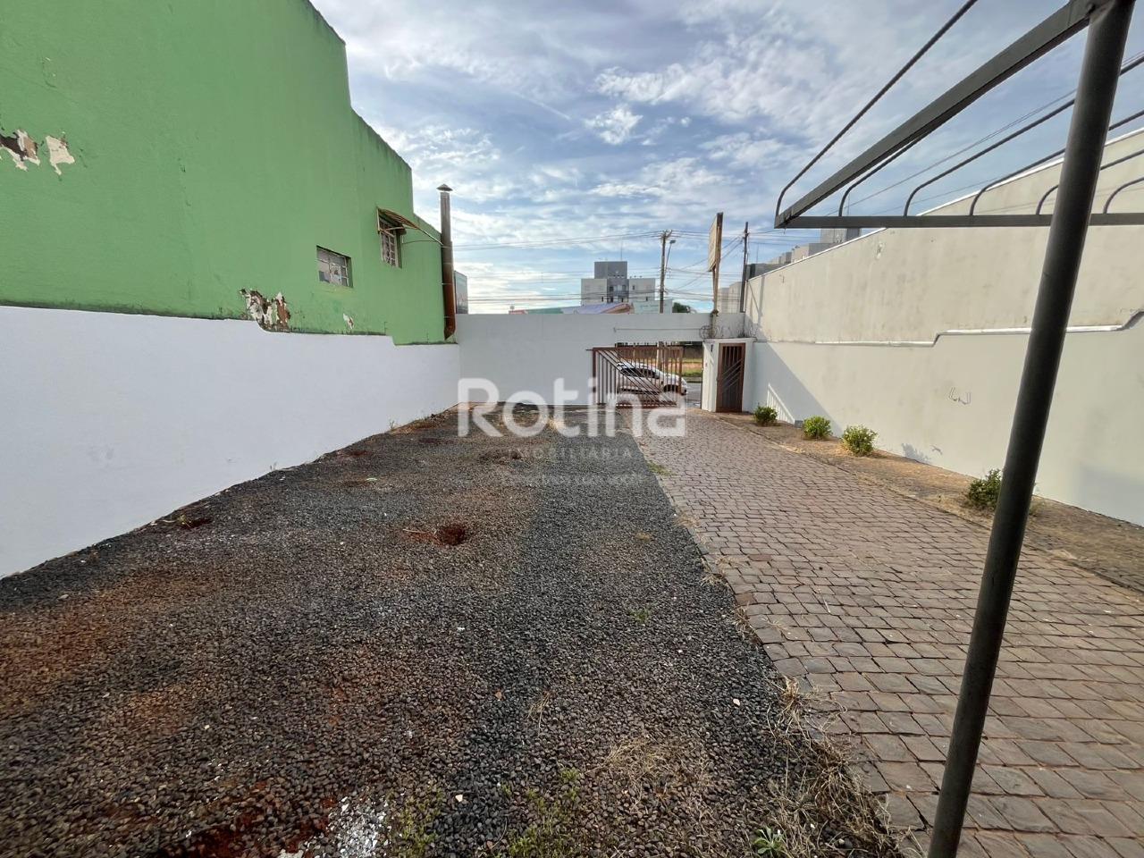 Comercial para alugar, em Uberlândia no bairro Umuarama no valor de R$ 4.000,00 - Rotina Imobiliária: 