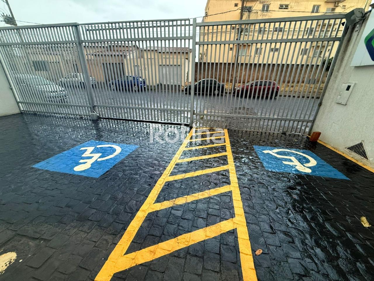 Comercial para alugar, em Uberlândia no bairro Santa Mônica no valor de R$ 17.000,00 - Rotina Imobiliária: 