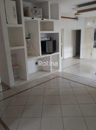 Casa para alugar, 5 quartos em Uberlândia no bairro Tabajaras no valor de R$ 4.500,00 - Rotina Imobiliária: 