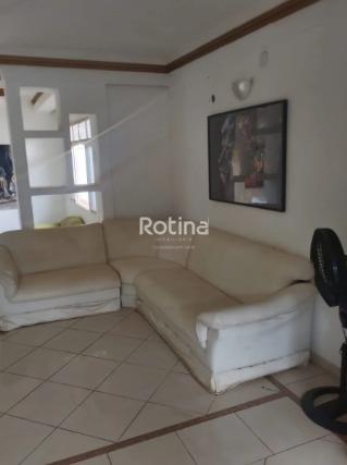Casa para alugar, 5 quartos em Uberlândia no bairro Tabajaras no valor de R$ 4.500,00 - Rotina Imobiliária: 