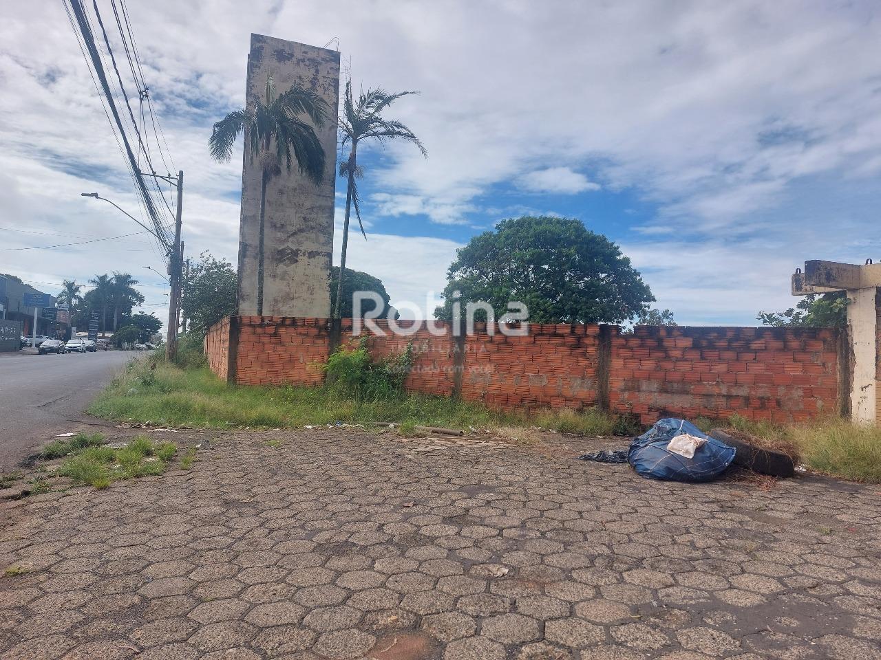Área para alugar, em Uberlândia no bairro Minas Gerais no valor de R$ 18.000,00 - Rotina Imobiliária: 