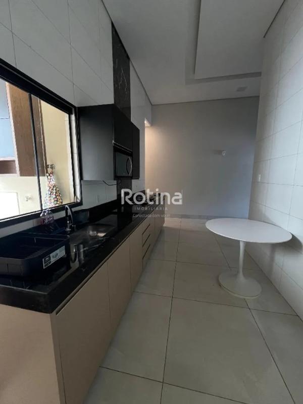 Casa para alugar, 3 quartos em Uberlândia no bairro Jardim Brasília no valor de R$ 3.000,00 - Rotina Imobiliária: 