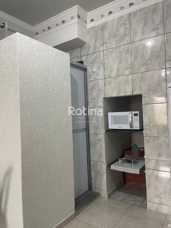 Kitnet para alugar, 1 quarto em Uberlândia no bairro Custódio Pereira no valor de R$ 1.500,00 - Rotina Imobiliária: 