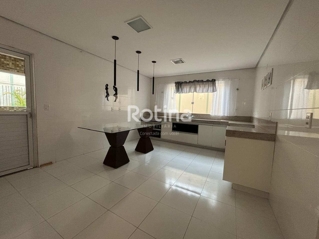 Casa Condomínio Fechado para alugar, 4 quartos em Uberlândia no bairro Nova Uberlândia no valor de R$ 11.000,00 - Rotina Imobiliária: 