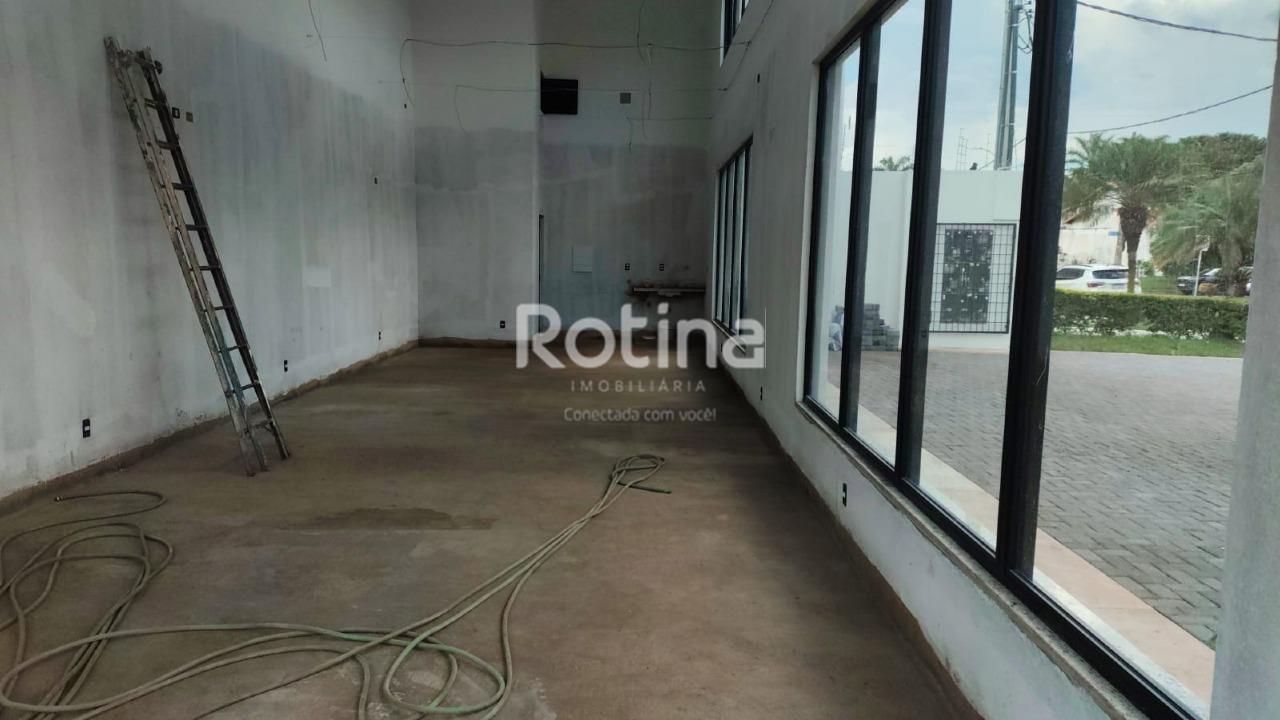 Comercial para alugar, em Uberlândia no bairro Jardim Karaíba no valor de R$ 17.000,00 - Rotina Imobiliária: 