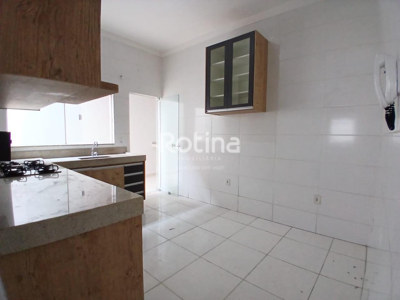 Casa para alugar, 3 quartos em Uberlândia no bairro Jardim Europa no valor de R$ 2.200,00 - Rotina Imobiliária: 