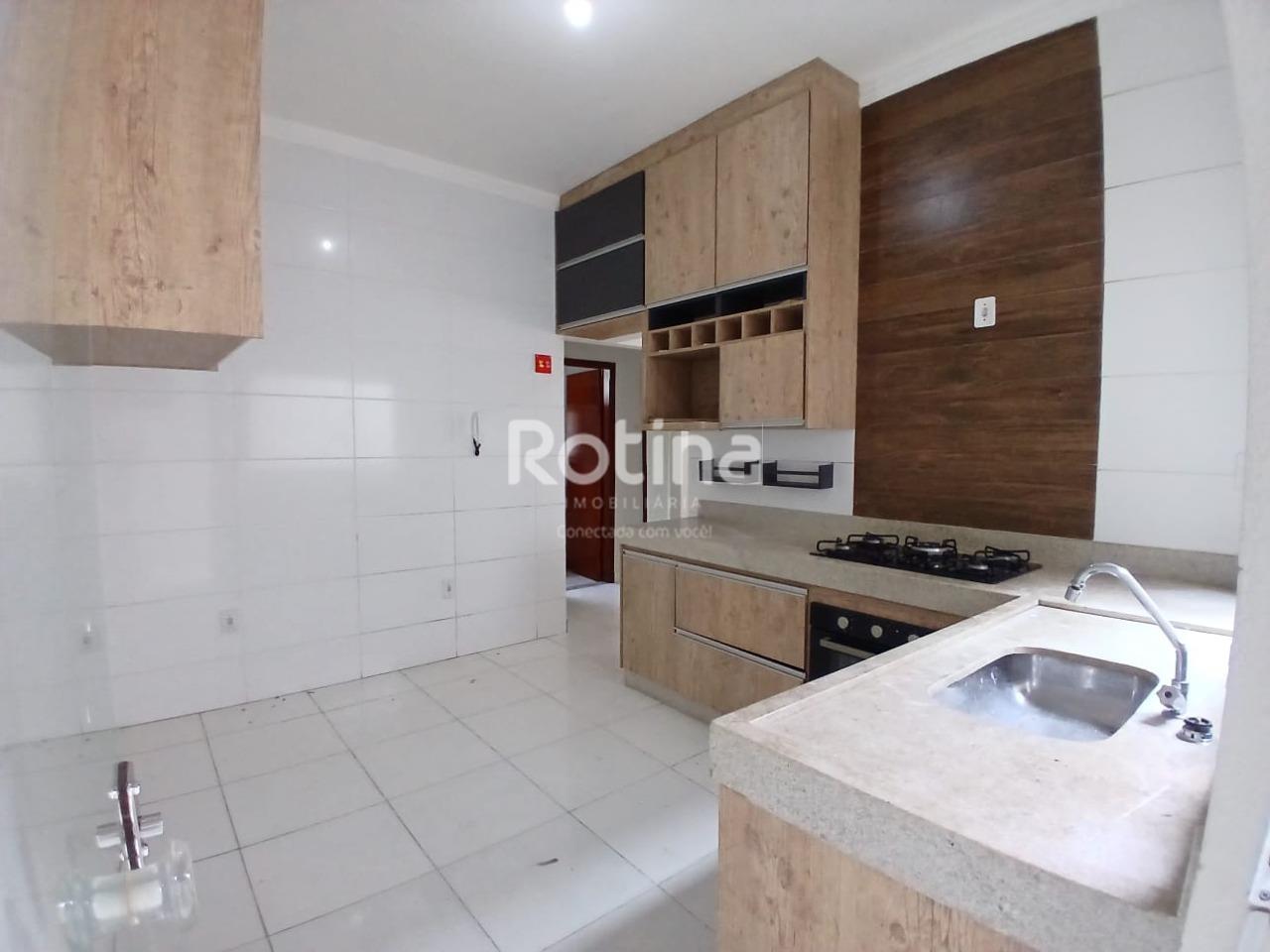 Casa para alugar, 3 quartos em Uberlândia no bairro Jardim Europa no valor de R$ 2.200,00 - Rotina Imobiliária: 