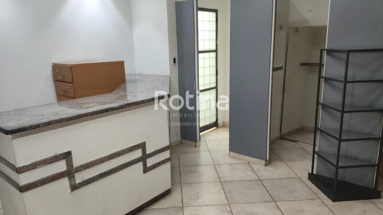 Comercial para alugar, em Uberlândia no bairro Nossa Senhora Aparecida no valor de R$ 2.000,00 - Rotina Imobiliária: 