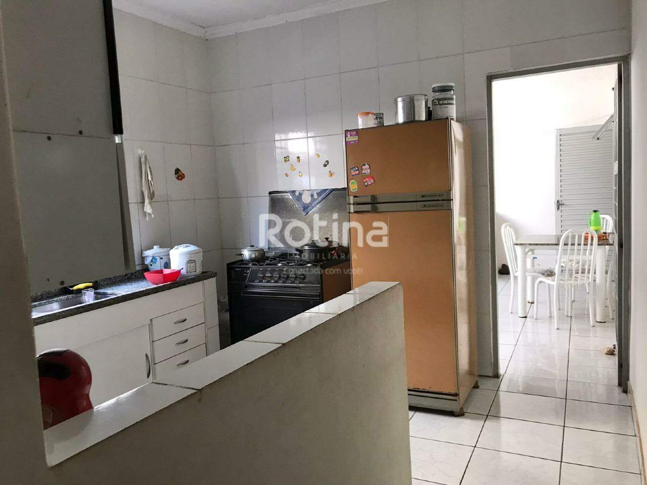 Casa Comercial à venda, 3 quartos em Uberlândia no bairro Osvaldo Rezende no valor de R$ 600.000,00 - Rotina Imobiliária: 