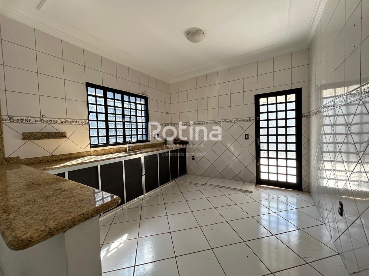 Casa à venda, 3 quartos em Uberlândia no bairro Alto Umuarama no valor de R$ 630.000,00 - Rotina Imobiliária: 