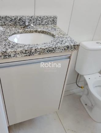 Apartamento para alugar, 2 quartos em Uberlândia no bairro Chacaras Tubalina e Quartel no valor de R$ 1.000,00 - Rotina Imobiliária: 