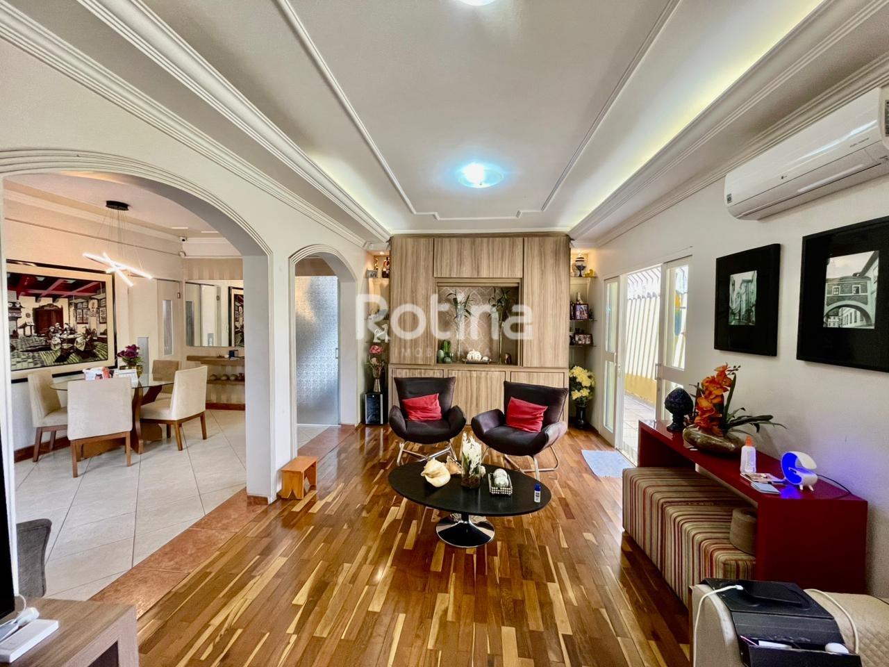 Casa para alugar, 3 quartos em Uberlândia no bairro Cazeca no valor de R$ 5.500,00 - Rotina Imobiliária: 