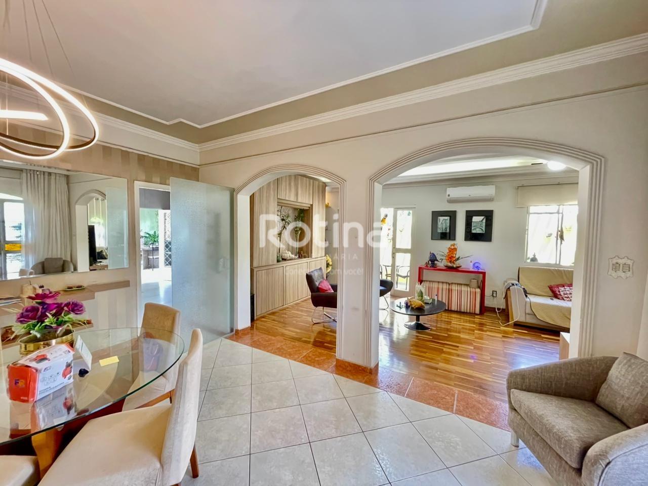 Casa para alugar, 3 quartos em Uberlândia no bairro Cazeca no valor de R$ 5.500,00 - Rotina Imobiliária: 