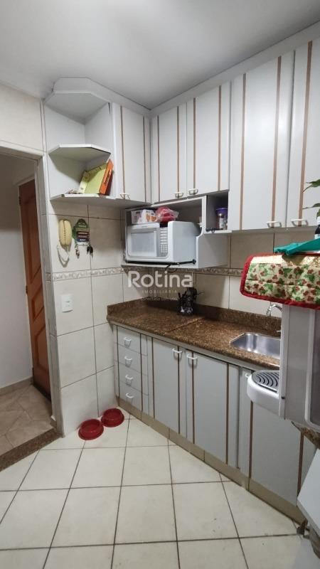 Apartamento para alugar, 3 quartos em Uberlândia no bairro Custódio Pereira no valor de R$ 2.000,00 - Rotina Imobiliária: 