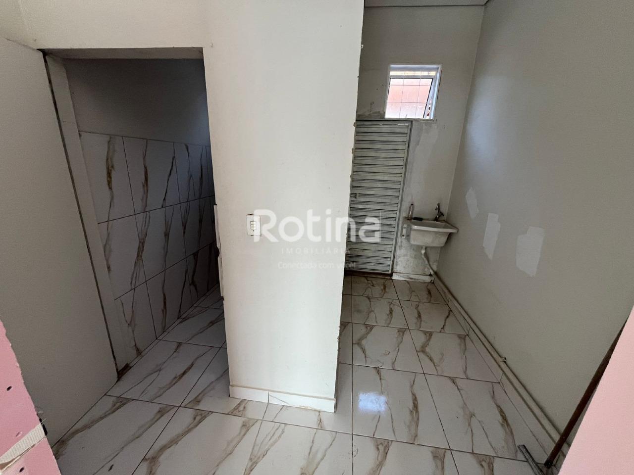 Comercial para alugar, em Uberlândia no bairro Mansour no valor de R$ 2.200,00 - Rotina Imobiliária: 