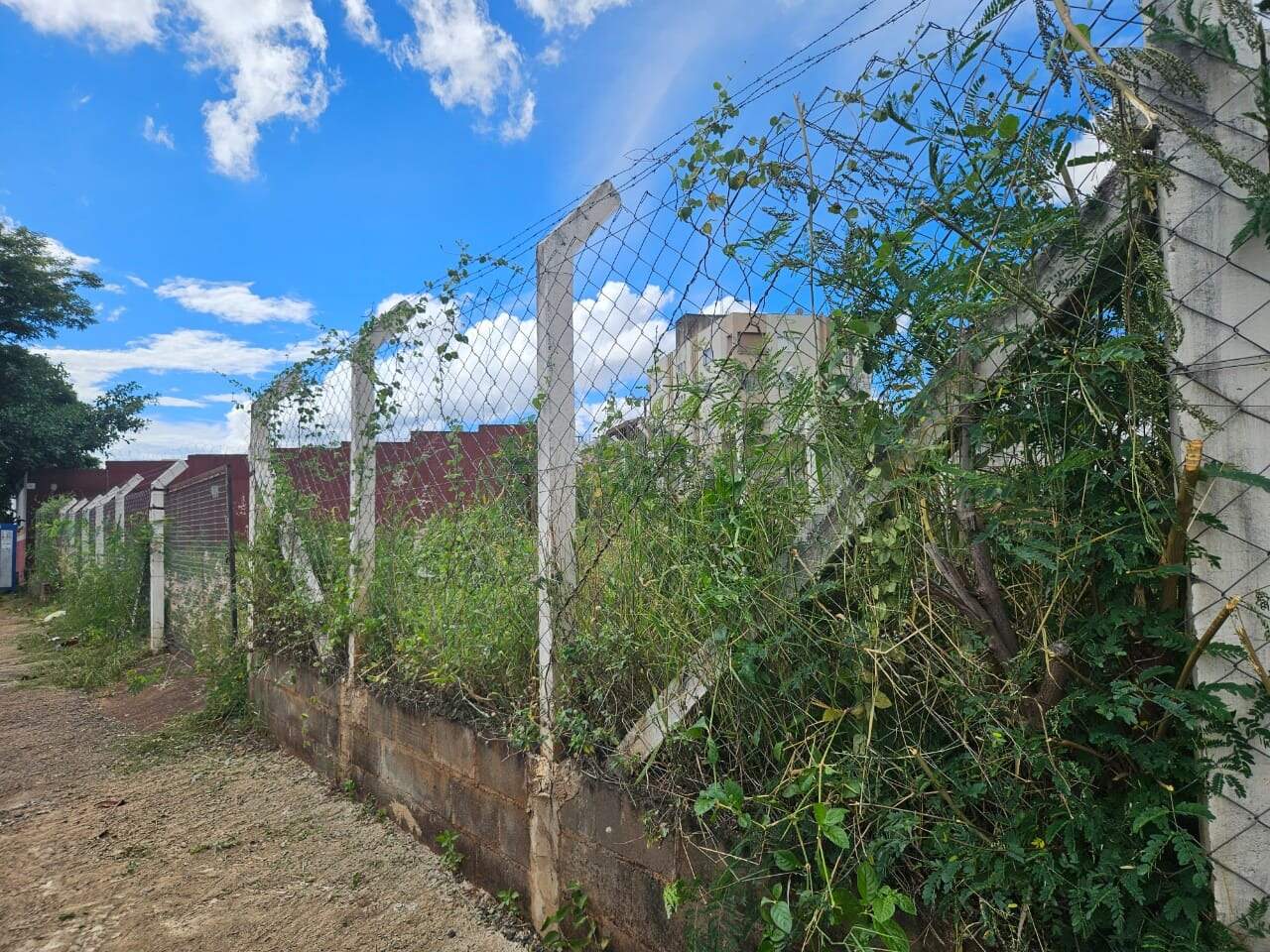 Terreno para alugar, em Uberlândia no bairro Daniel Fonseca no valor de R$ 2.000,00 - Rotina Imobiliária: 
