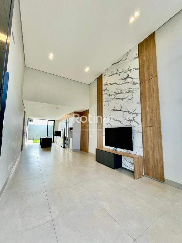 Casa à venda, 3 quartos em Uberlândia no bairro Jardim Botânico no valor de R$ 1.000.000,00 - Rotina Imobiliária: 
