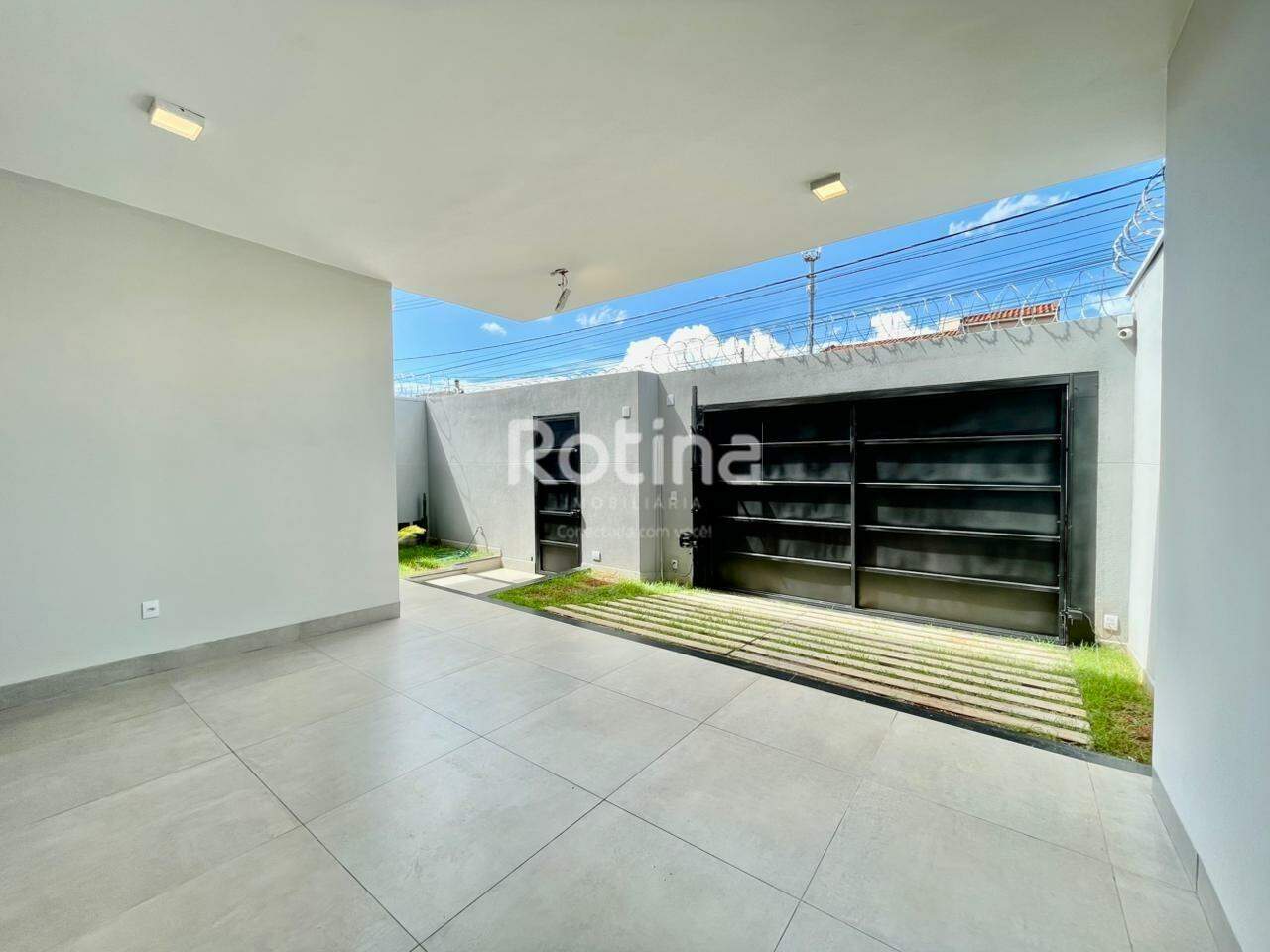 Casa à venda, 3 quartos em Uberlândia no bairro Jardim Botânico no valor de R$ 1.000.000,00 - Rotina Imobiliária: 