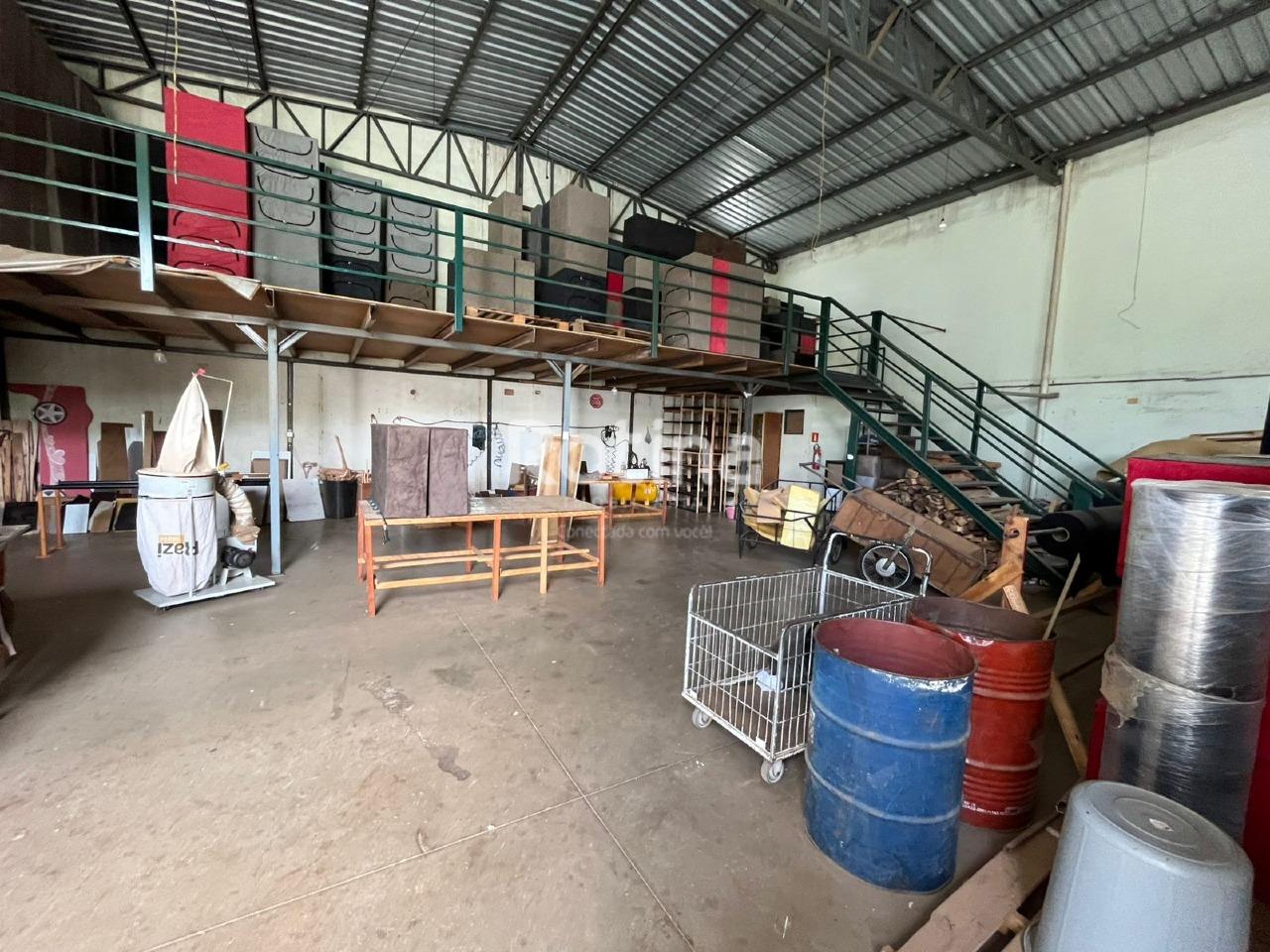 Galpão para alugar, em Uberlândia no bairro Luizote de Freitas no valor de R$ 5.800,00 - Rotina Imobiliária: 