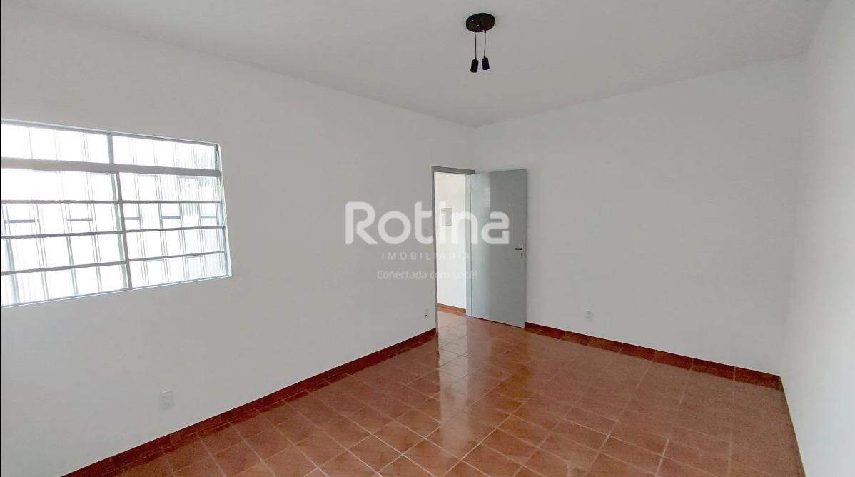 Casa para alugar, 2 quartos em Uberlândia no bairro Brasil no valor de R$ 1.350,00 - Rotina Imobiliária: 