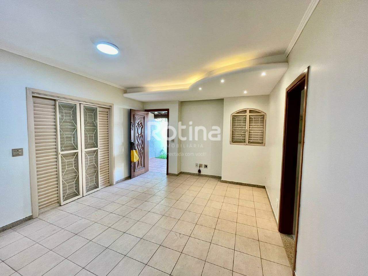 Casa à venda, 3 quartos em Uberlândia no bairro Santa Mônica no valor de R$ 600.000,00 - Rotina Imobiliária: 