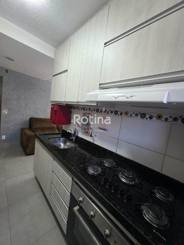 Apartamento à venda, 3 quartos em Uberlândia no bairro Jardim Europa no valor de R$ 280.000,00 - Rotina Imobiliária: 